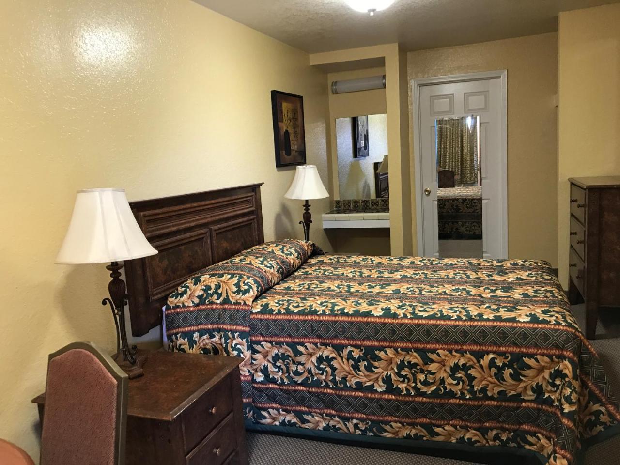 Hacienda Motel Ескондидо Екстериор снимка