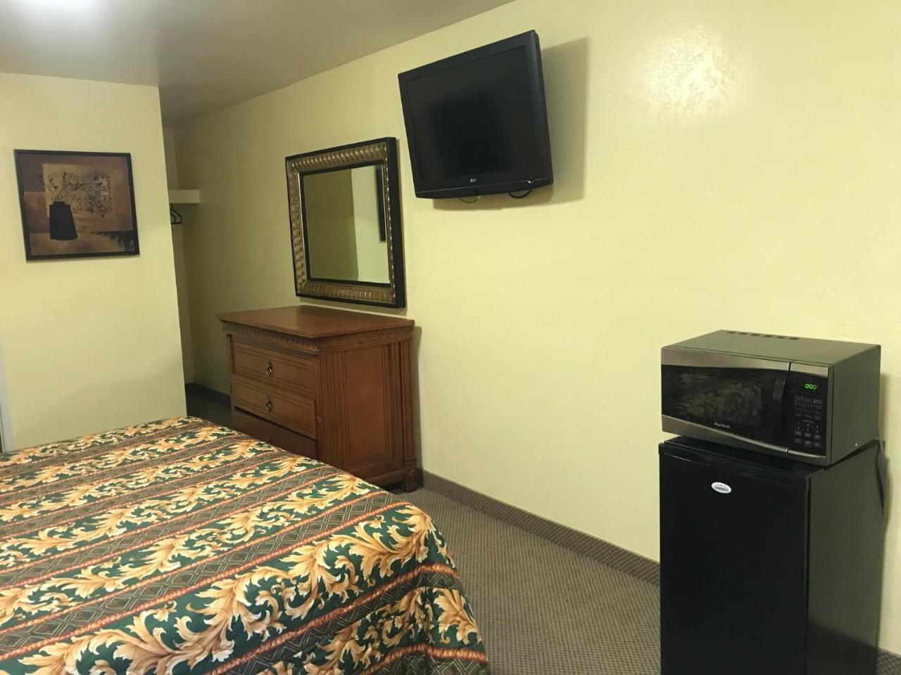 Hacienda Motel Ескондидо Екстериор снимка
